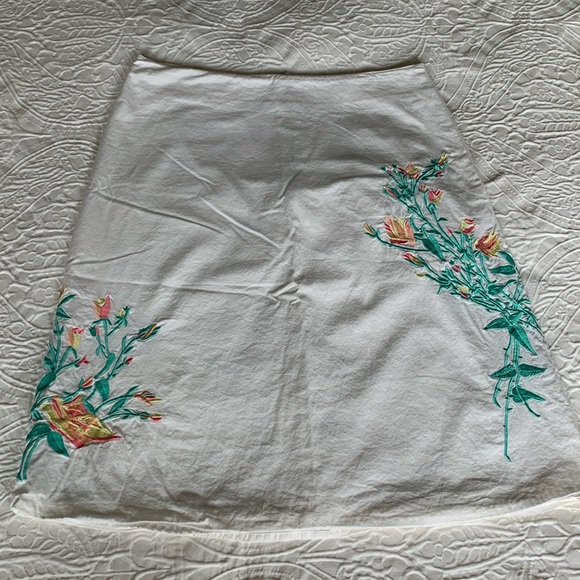 White Skirt with Embroidery - Picture 1 of 3